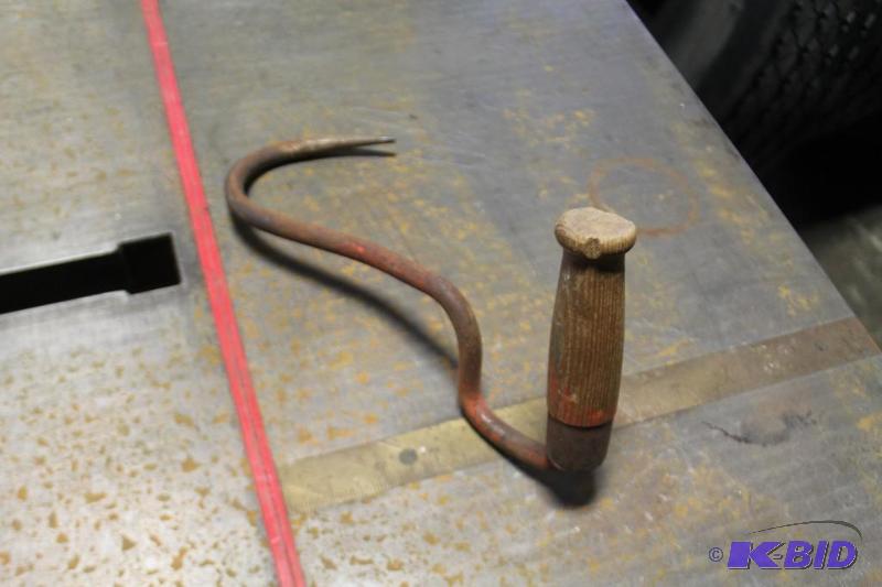 lot 17 image: Wooden-Handled Hay Hook