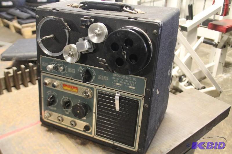 lot 8 image: GE Magnetic Recorder and Reproducer
