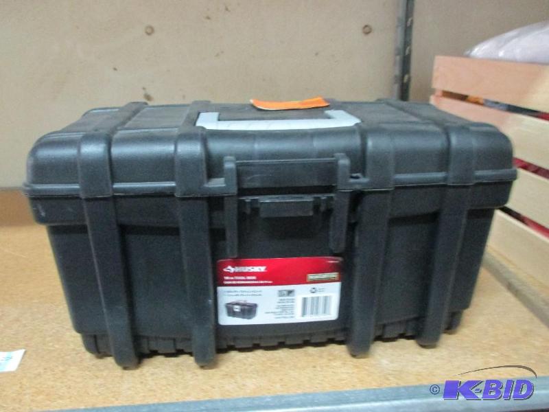 tool box, no latch...