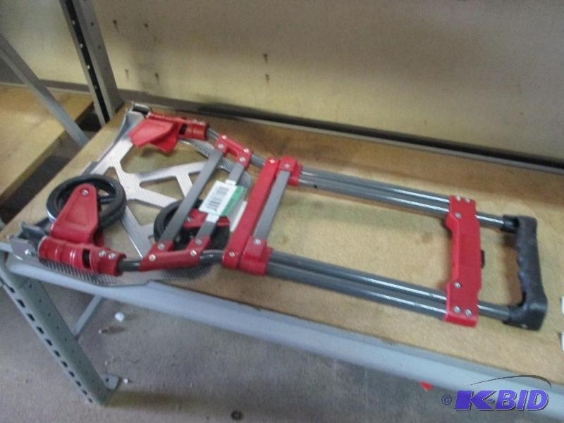Folding cart, one broke wheel...