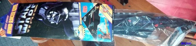 2 STAR WARS KITES...