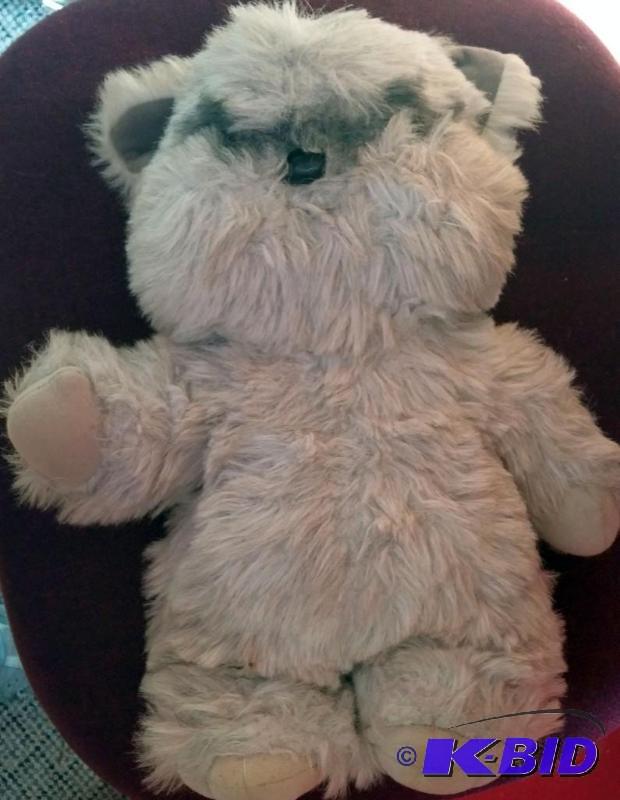 VINTAGE PRINCESS KNEESAA PLUSH MISSING CLOAK...