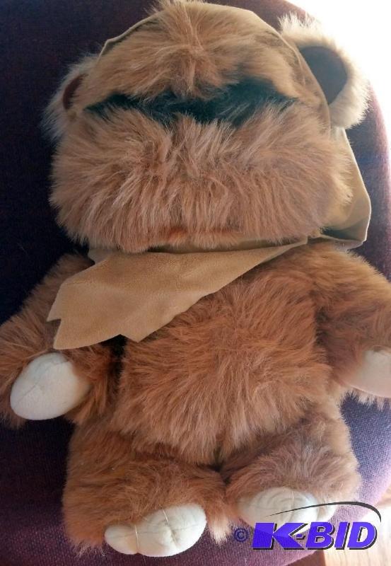 VINTAGE WICKET PLUSH COMPLETE...