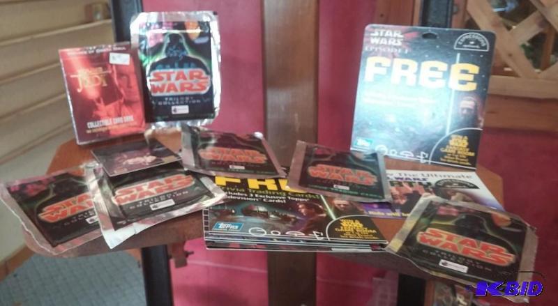 MISC STAR WARS TRADING CARDS...