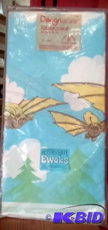 VINTAGE TABLECOVER RETURN OF THE JEDI EWOKS. ...