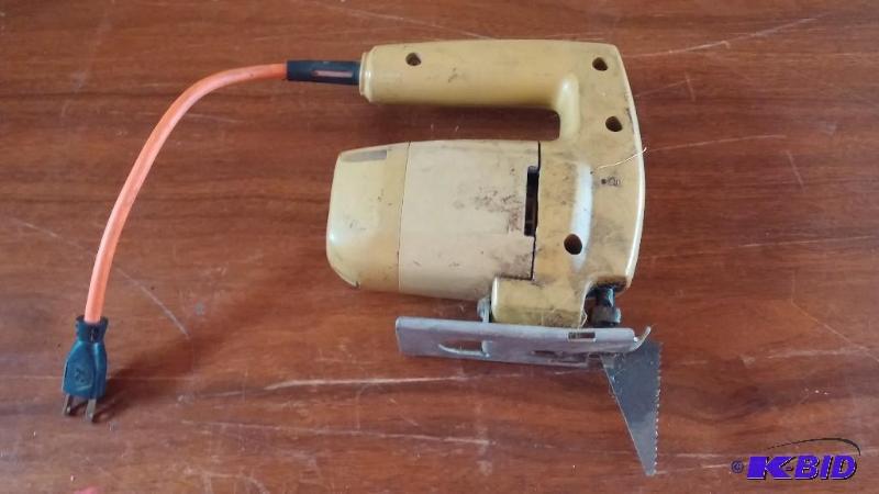 Vintage Black and Decker Jig Saw...