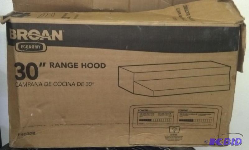 30&quot Range Hood. White. Used but in worki...