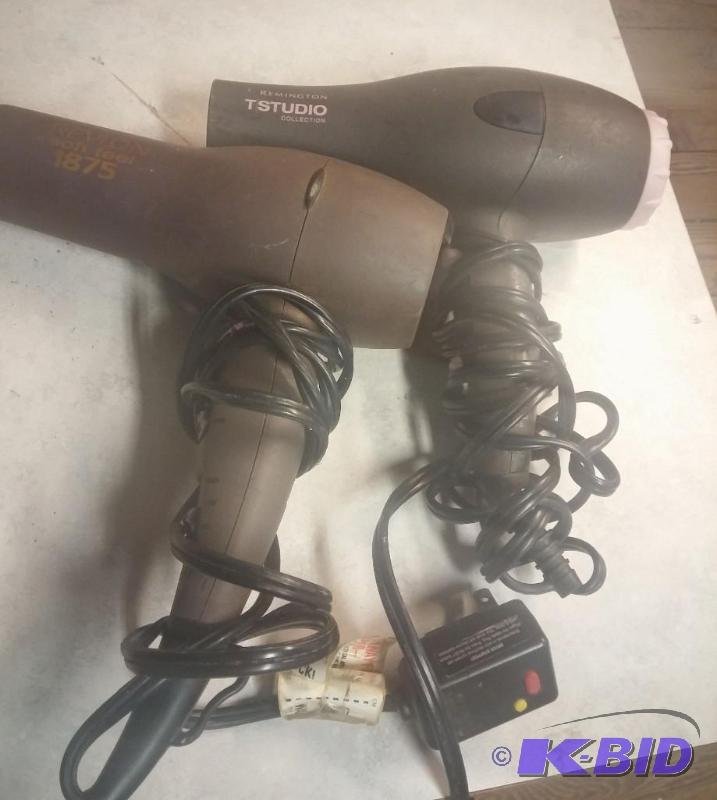 lot 29 image: Lot of 2 Remington Blow dryers, both work as ...