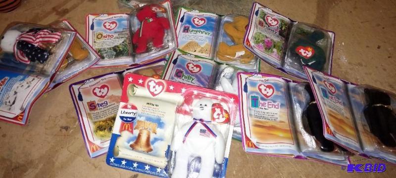 lot 45 image: Large lot of Vintage McDonalds Tye Beanie Bab...