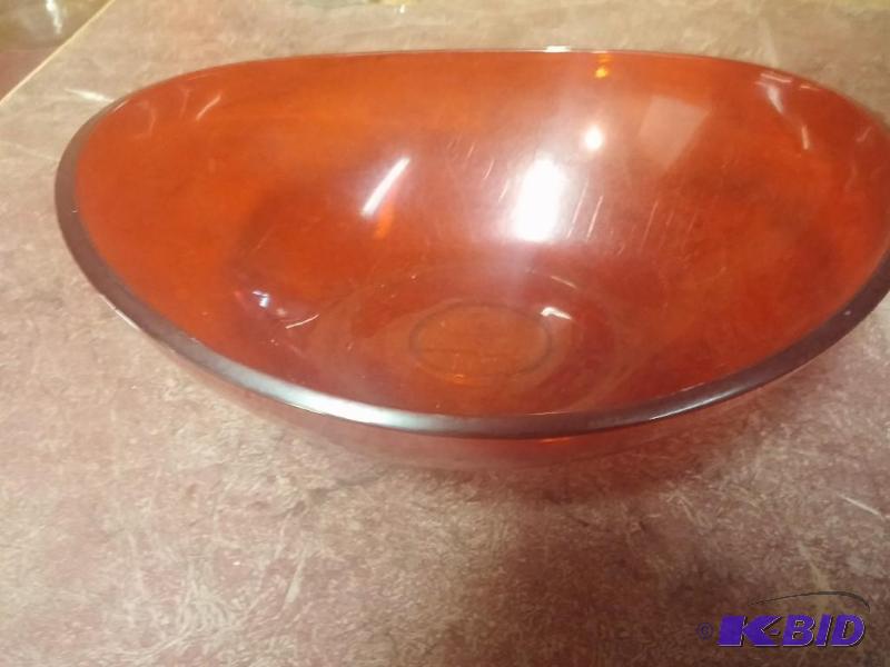 lot 74 image: Heavy plastic serving bowl...
