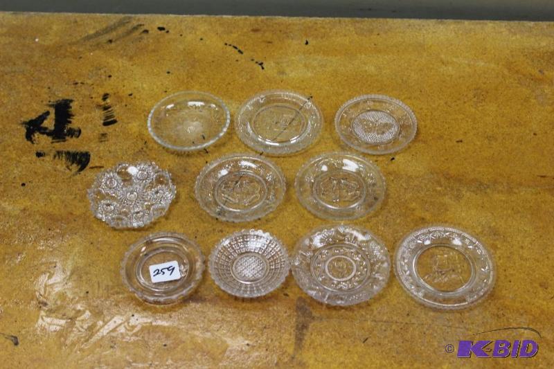 Small Glass Plates&nbsp...