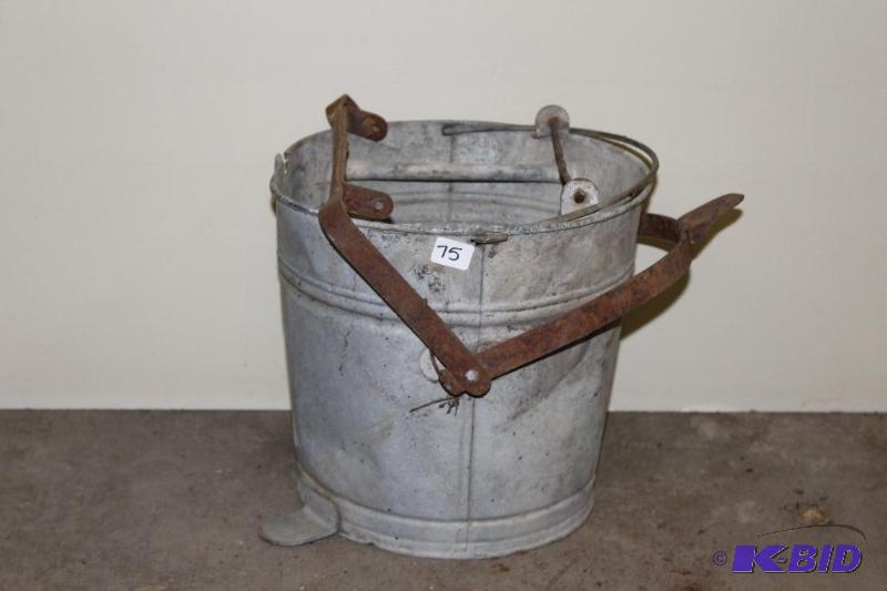 Vintage Mop Bucket  Wringer&nbsp...