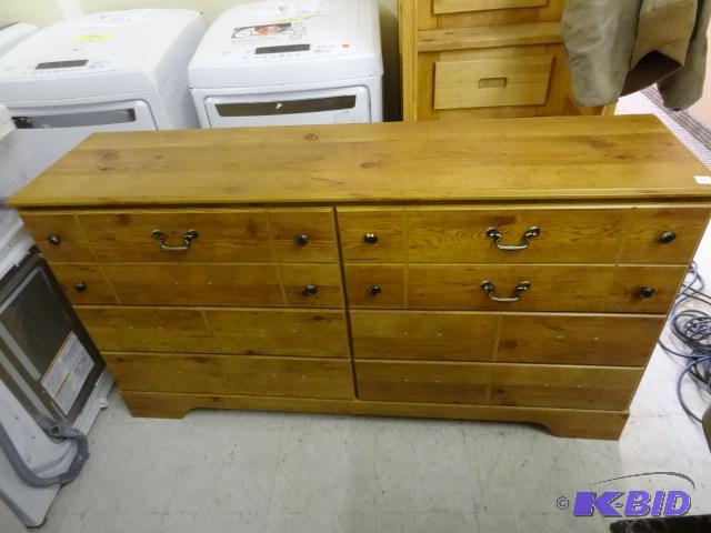 Laminate 6 drawer dresser. Hardware included....