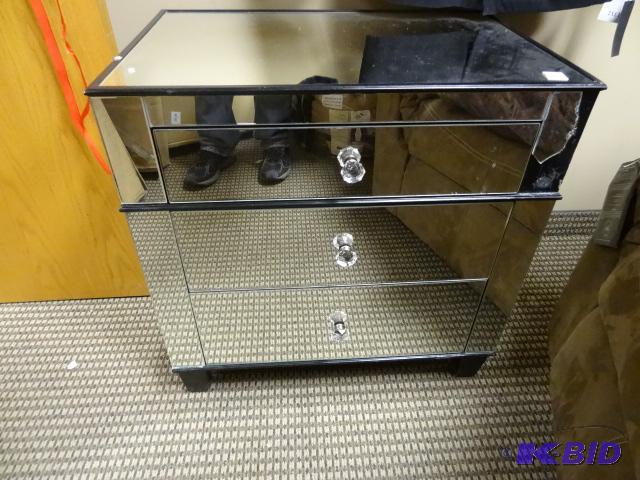 Mirrored dresser. 3 drawer. 28 x 19 x 28. Dam...
