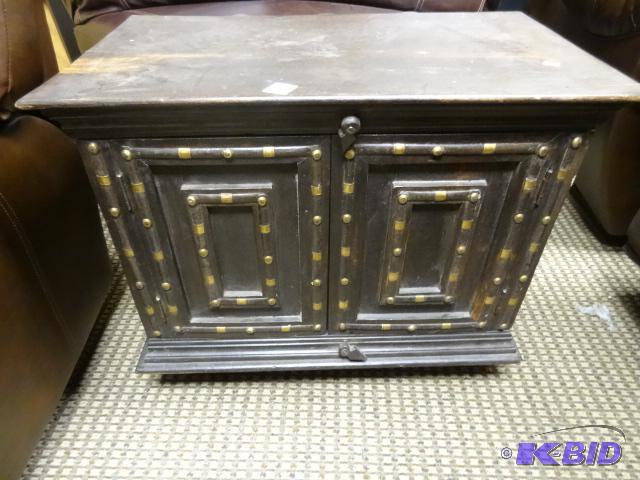 Vintage wood 2 door cabinet. 27 x 16 x 23...