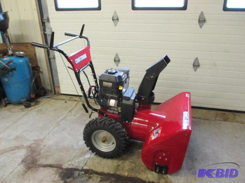Craftsman Snowblower, 8HP, Like new condition...