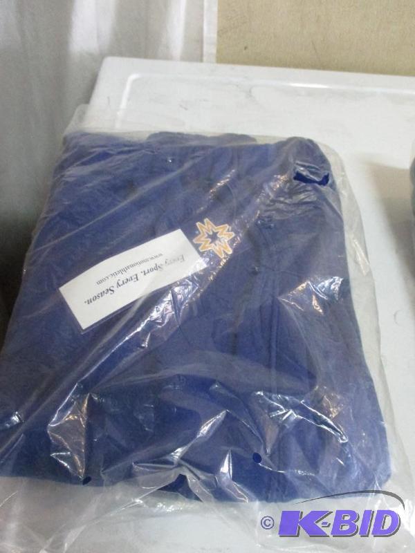 New sweatpants, size M...