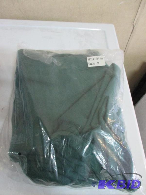 New sweatpants, size M...