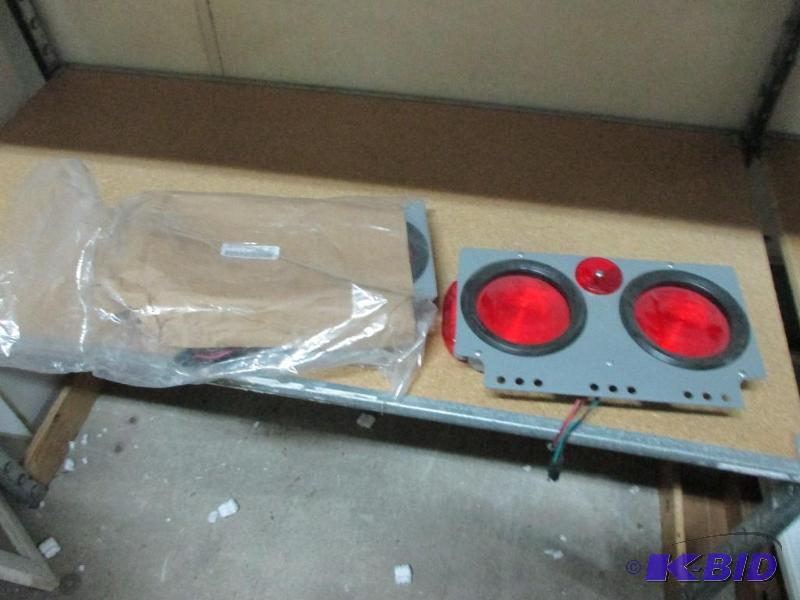 Pair of new Trailertruck lights...