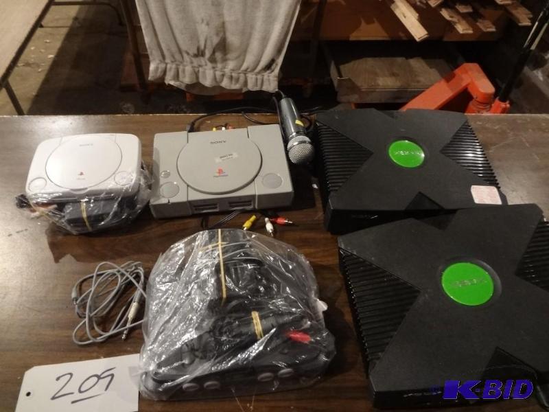 Xboxes,Nintendos,Controllers,Accessories