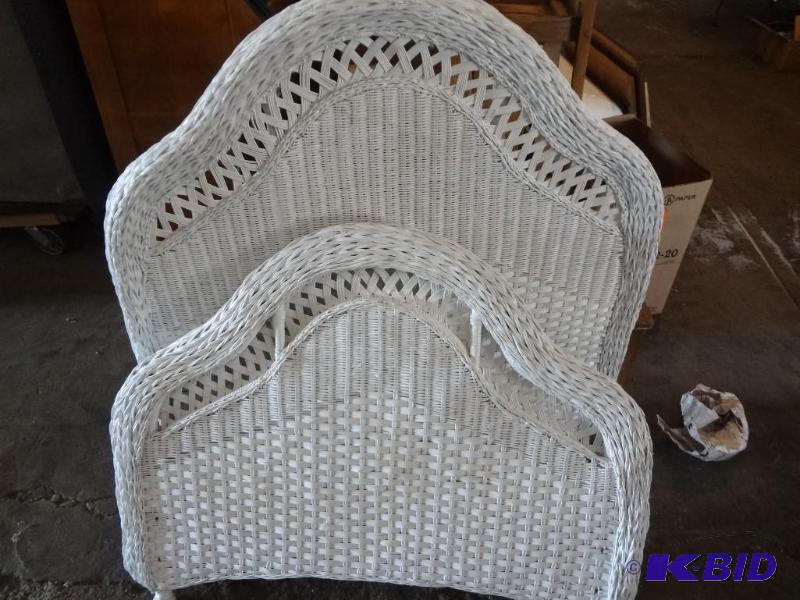 White Wicker Single Bed