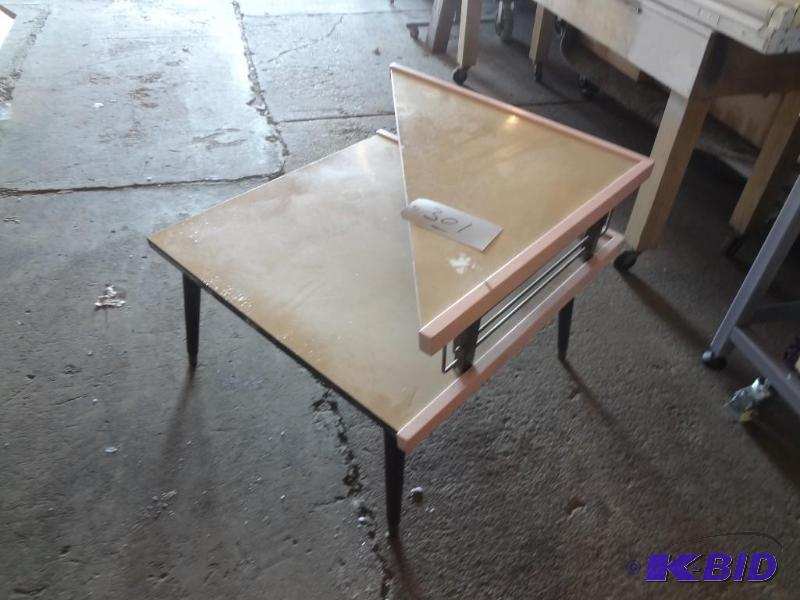 Kool Fifties Corner Table