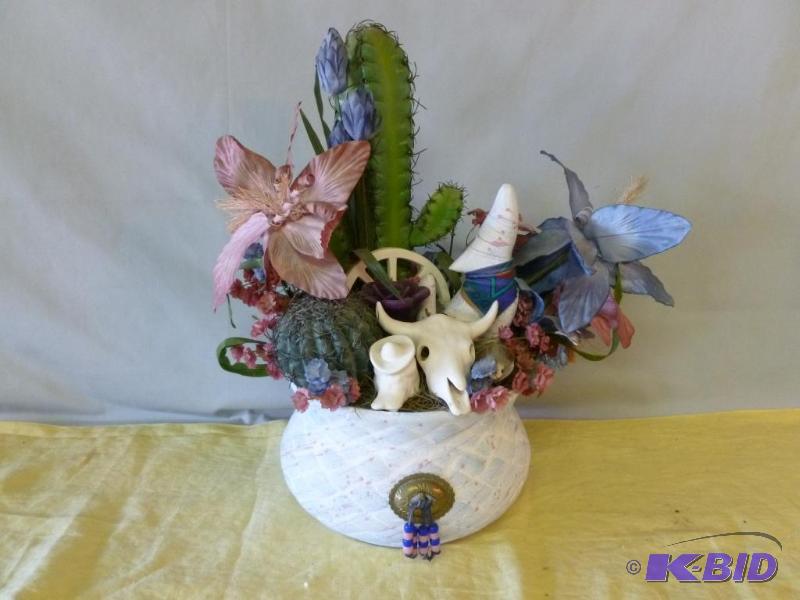 Large Southwestern Themed clay pot and decora...