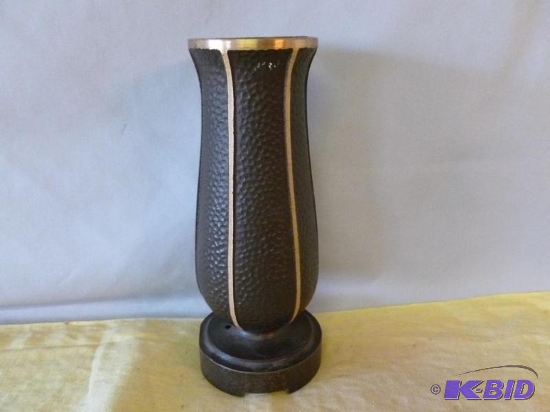 Nice cast bronze flower vase that measures 4&...