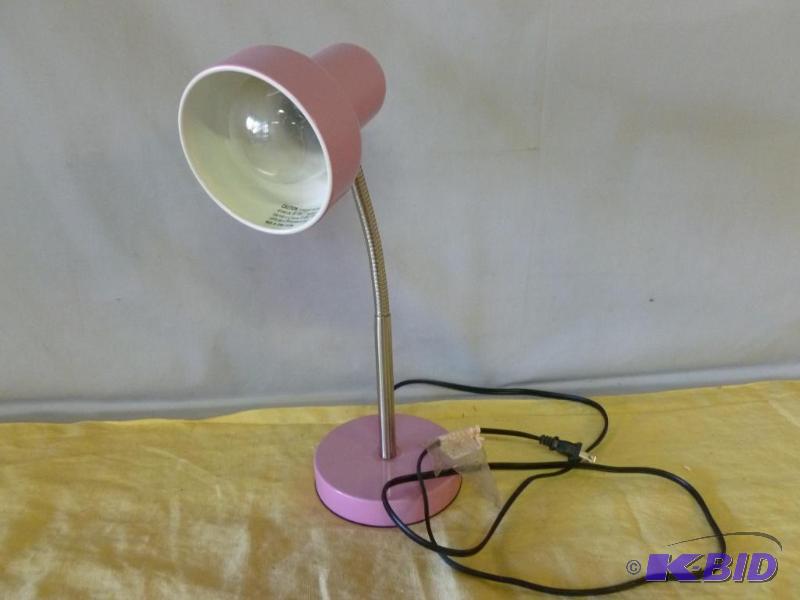 Nice metal bodied adjustable desk light, good...
