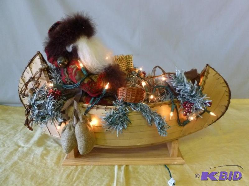 Beautiful wooden canoe with light&nbspup&nbs...