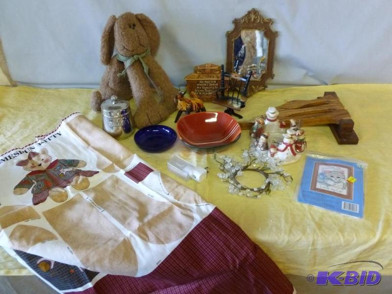 Large lot of nice decorative items....