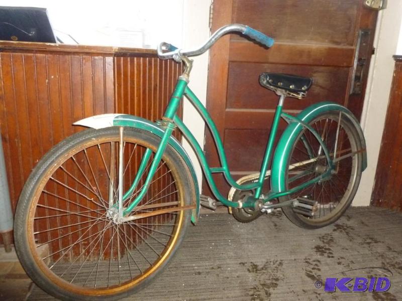Vintage 19&quot ladies bike, comes with the ...