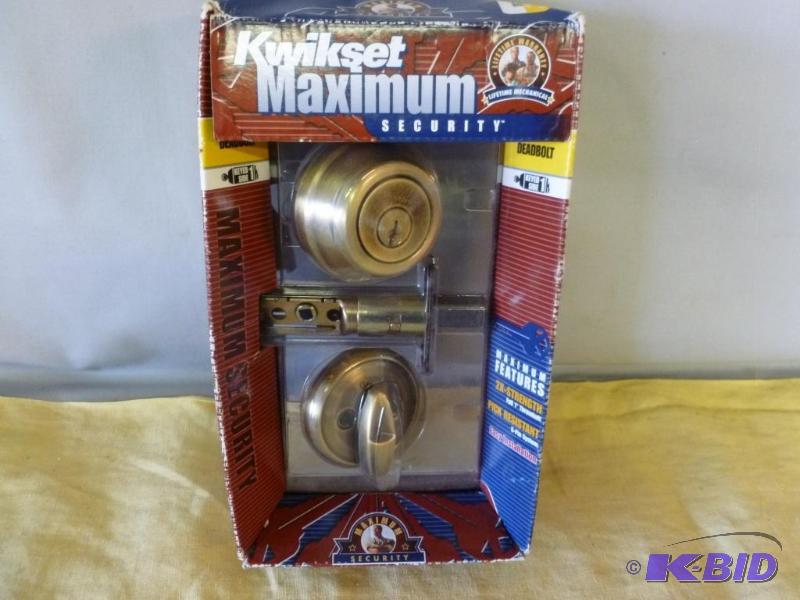 Kwikset Maximum Security door lock, new in th...
