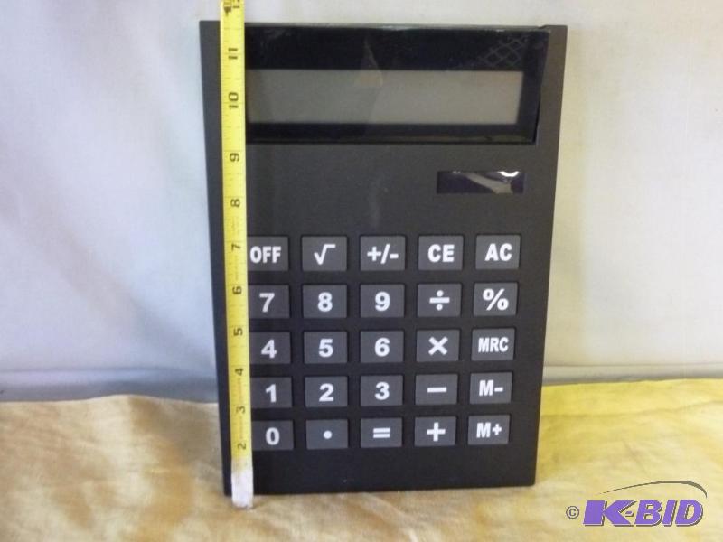 Huge solar calculator that measures 8 14&quo...