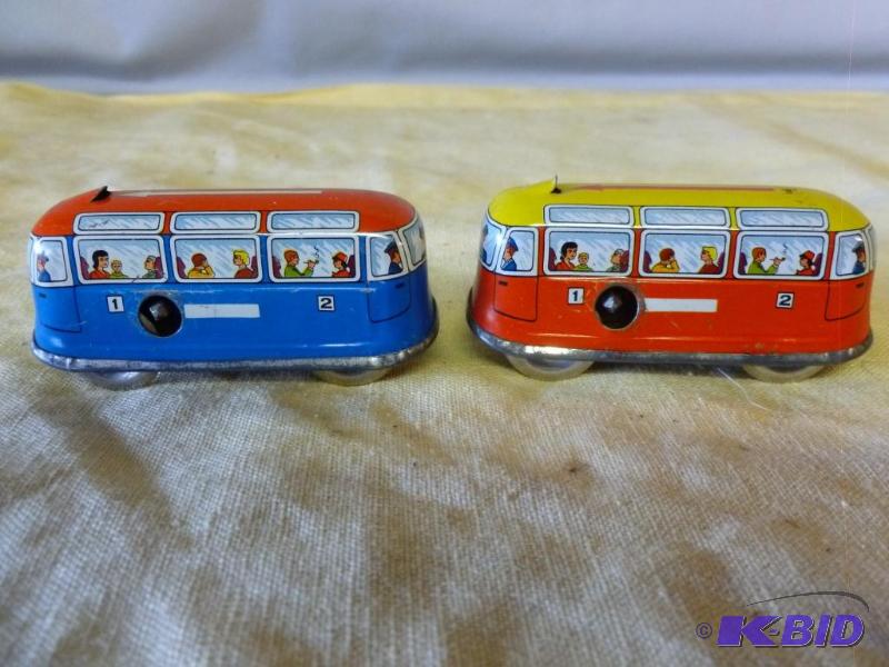 Lot of two vintage metal track cars, measures...