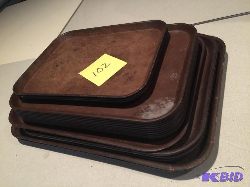 Trays, approx 21 pcs...