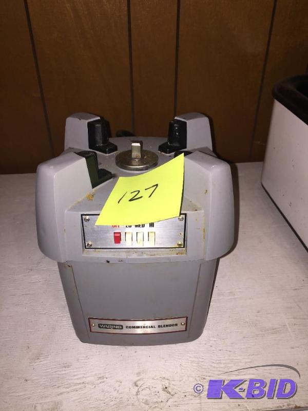 Waring commercial blender base, working condi...