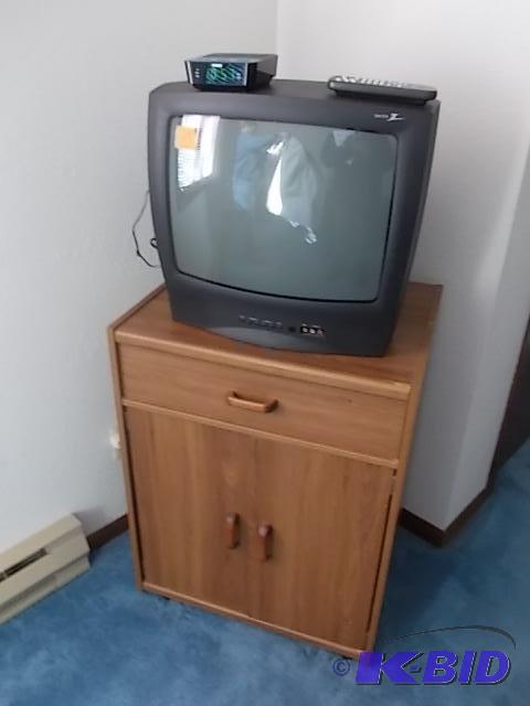 19 Inch Zenith Color&nbspTV With Remote (Wor...
