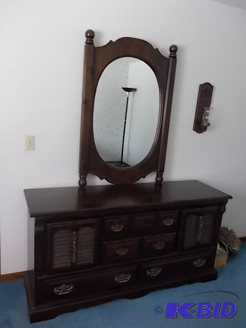 Bedroom Set Includes Dresser 64 x 19 x 32 Tal...