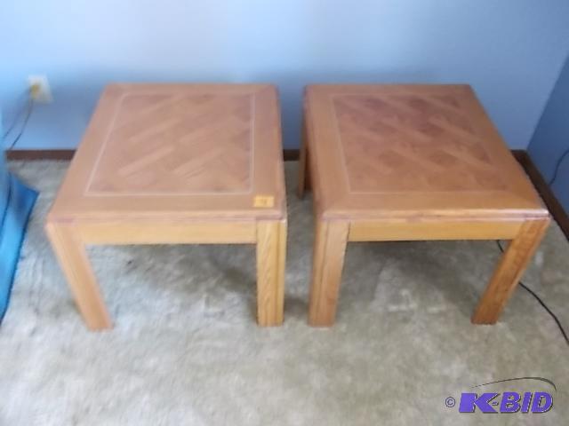2 Oak End&nbspTables 23 x 26 x 19...