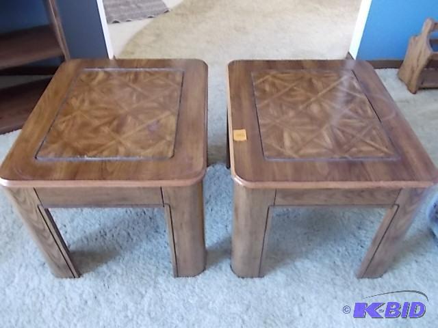 2 End Tables 22 x 27 x 19...
