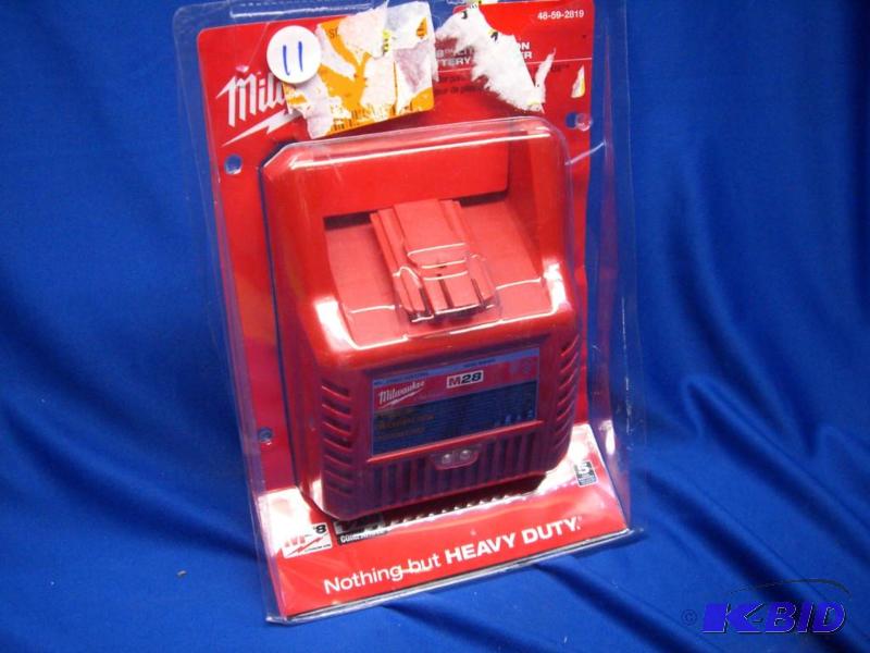 Milwaukee 28 Volt Lithium-Ion Charger