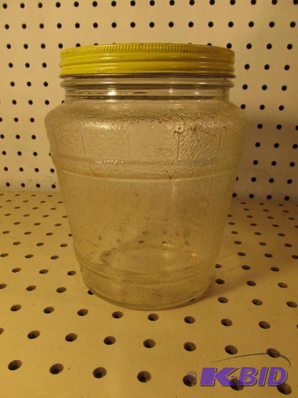 lot 107 image: Vintage Jar