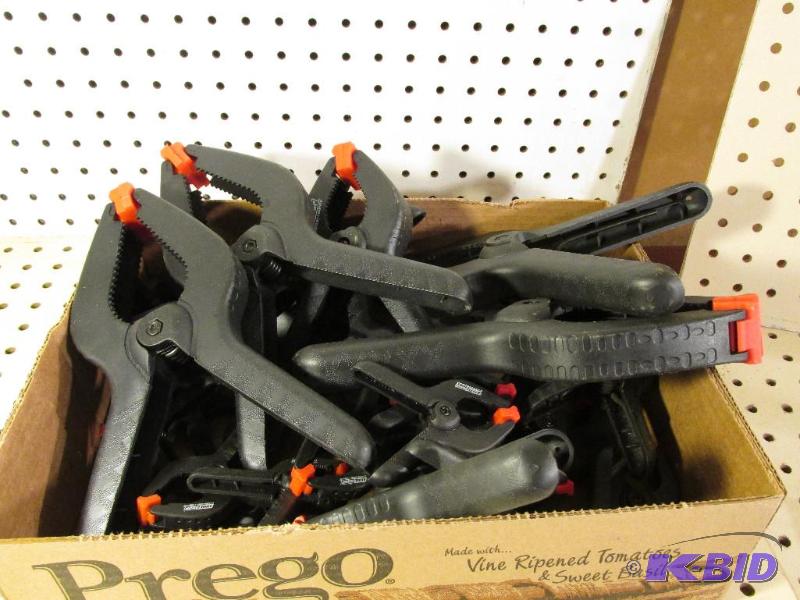 lot 134 image: Bunch of Hand Clamps
