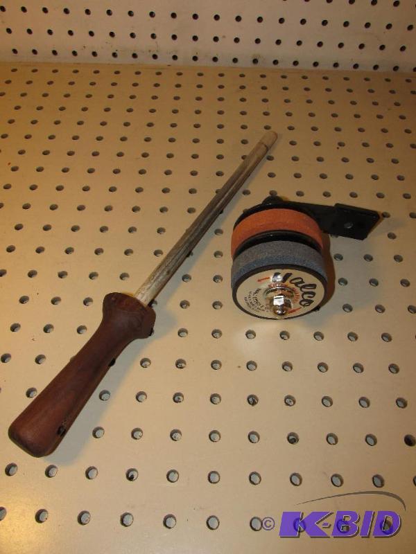 lot 135 image: Knife Sharpeners