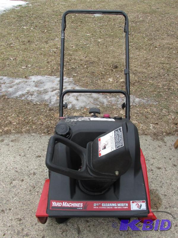 lot 3 image: Yard Machine Snow Thrower, 21 Cutter Runs Great.