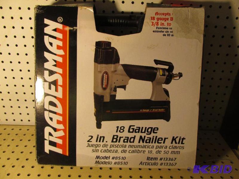 lot 34 image: TRADESMAN - NEW - Brad Nailer Kit