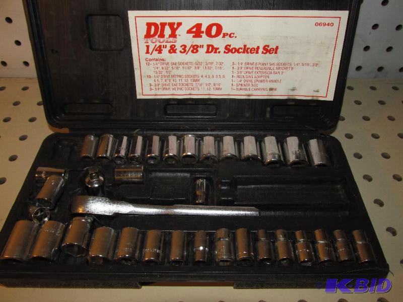 lot 39 image: DIY - 14 & 38 Drive Socket Set