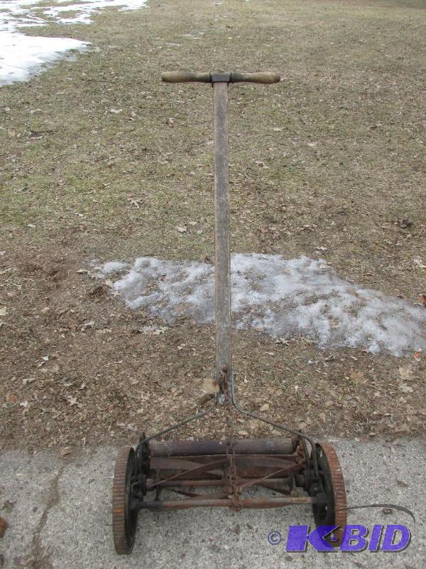 lot 4 image: Vintage Reel Mower