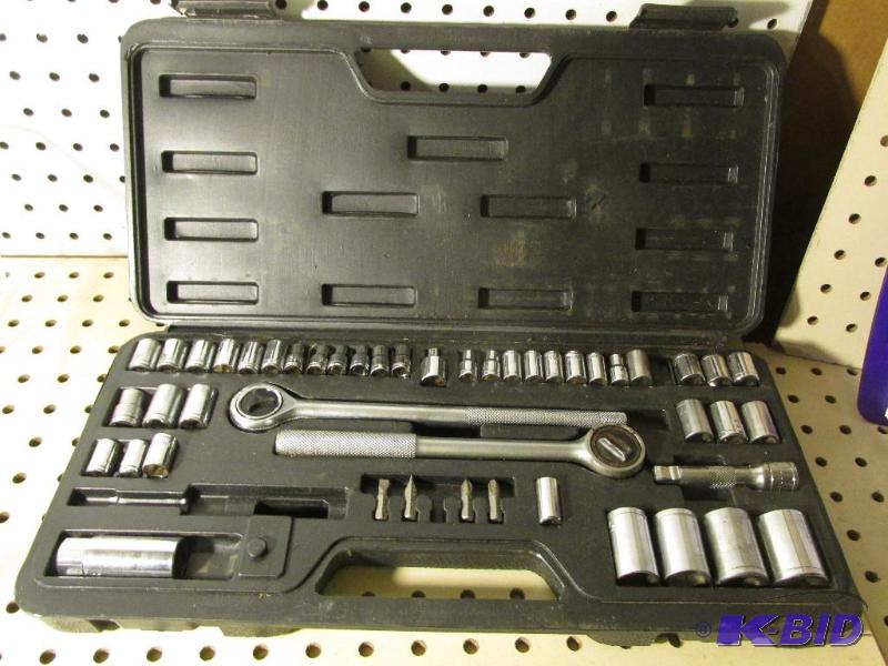 lot 43 image: Socket Set
